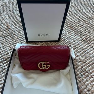 Gucci Marmont mini camera chain belt bag